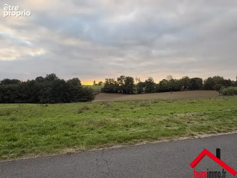 Photo Terrain à Sainte-Fereole au prix de 62 900€