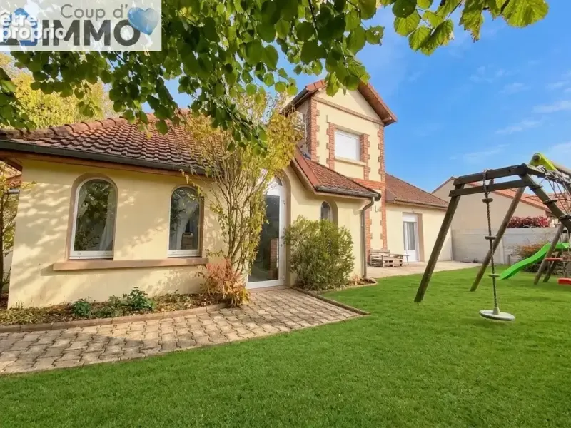 Photo Maison à Montaulin au prix de 281 000€