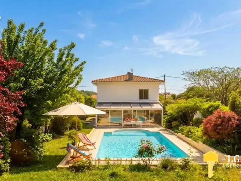 Photo Maison à Saint-Palais-Sur-Mer au prix de 699 660€