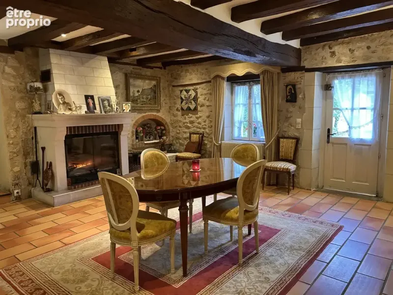 Photo Maison à Saint-Jean-Saint-Germain au prix de 499 000€
