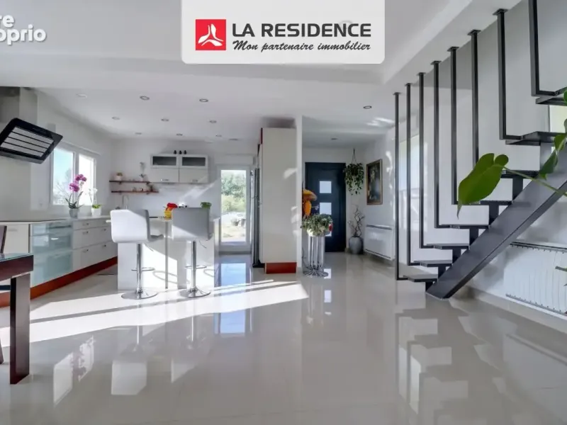 Photo Maison à Houdan au prix de 399 000€