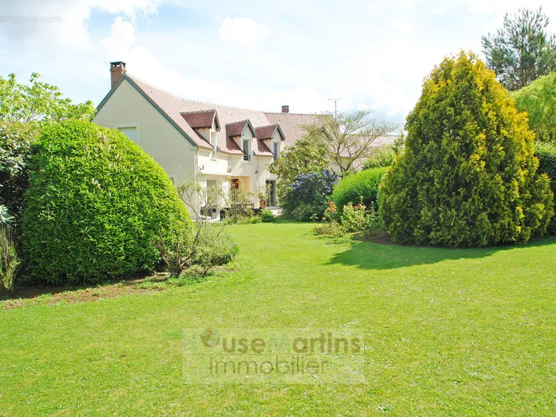 Photo Maison à Champlay au prix de 690 000€