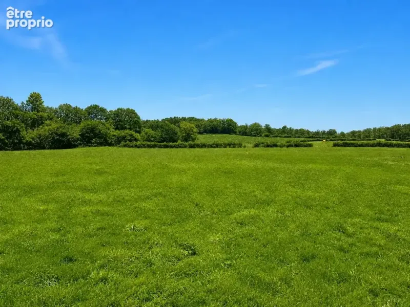 Photo Terrain à Nontron au prix de 15 000€