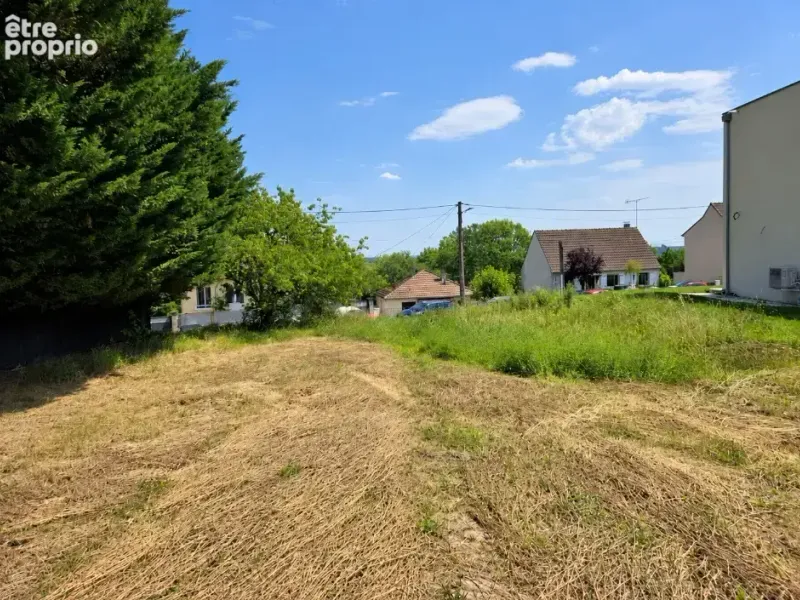 Photo Terrain à Guerard au prix de 159 000€