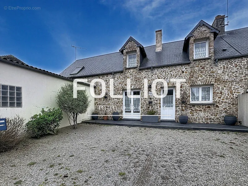Photo Maison à Creances au prix de 239 000€