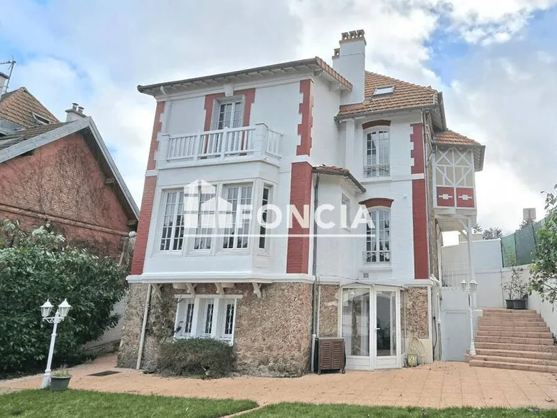 Photo Maison à Vaucresson au prix de 870 000€
