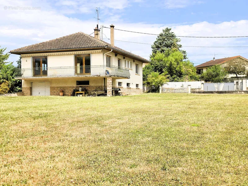 Photo Maison à Vonnas au prix de 245 000€