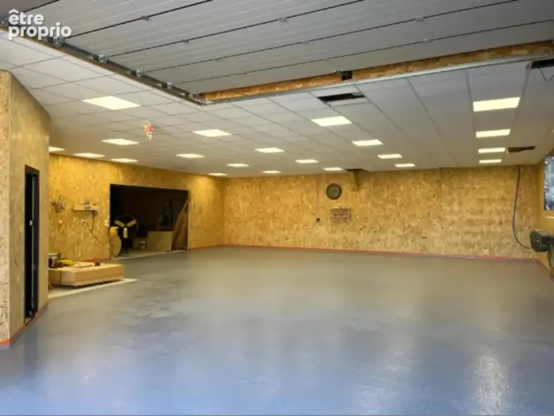 Photo Commerce à Montaulin au prix de 185 000€