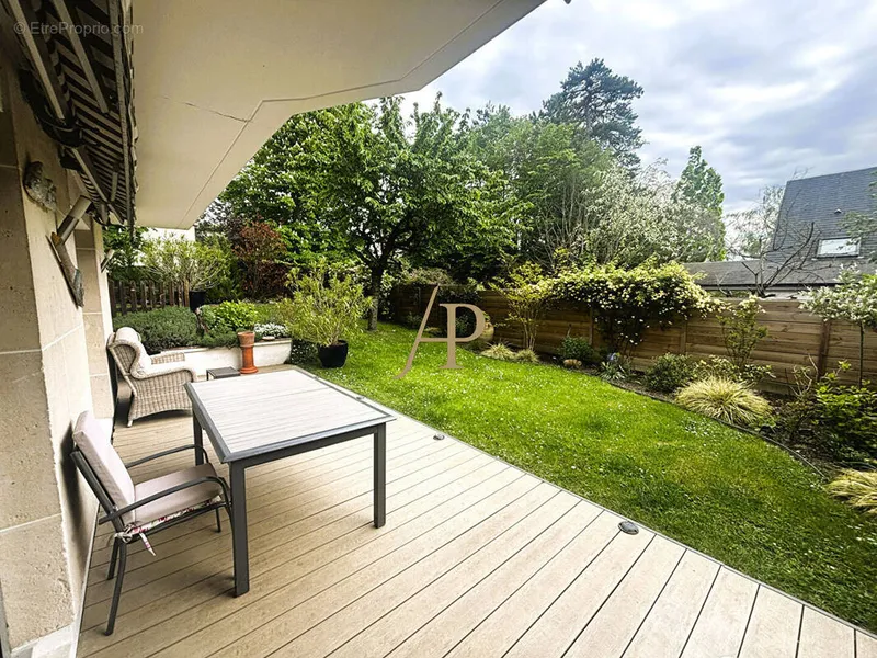 Photo Appartement à Saint-Germain-En-Laye au prix de 1 100 000€