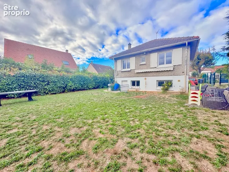 Photo Maison à Chanteloup-Les-Vignes au prix de 279 000€