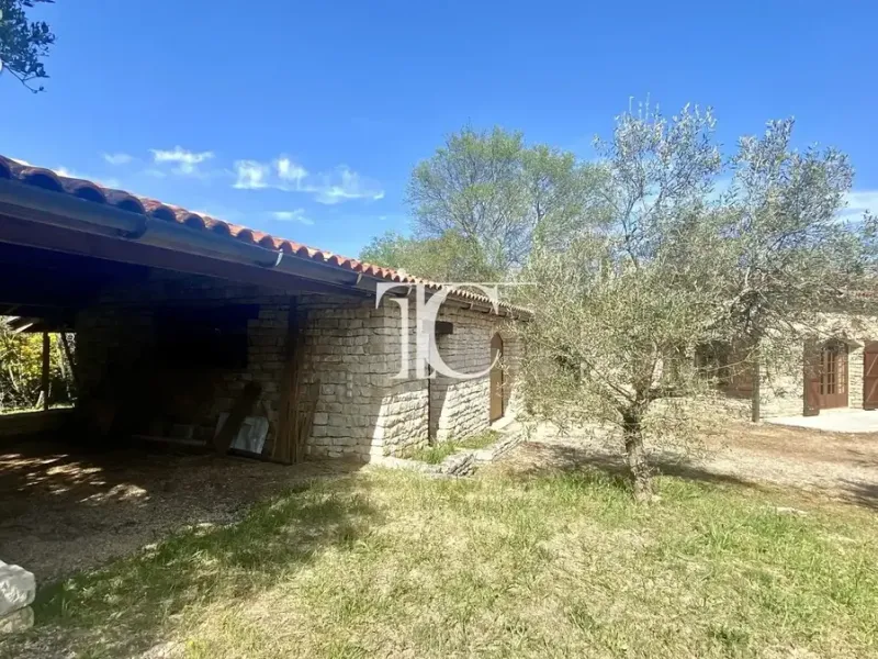 Photo Maison à Barjac au prix de 378 000€