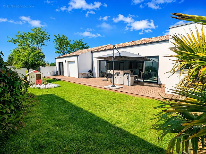 Photo Maison à Saint-Gilles-Croix-De-Vie au prix de 610 000€
