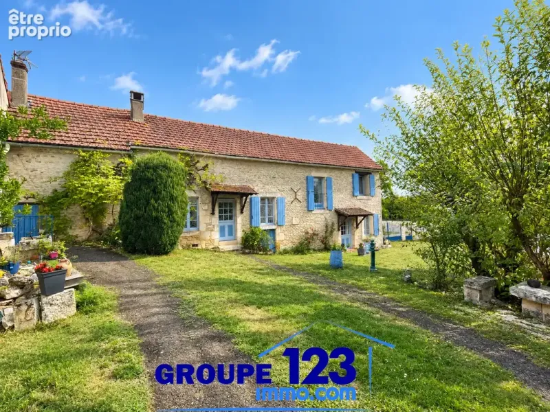 Photo Maison à Lain au prix de 298 200€