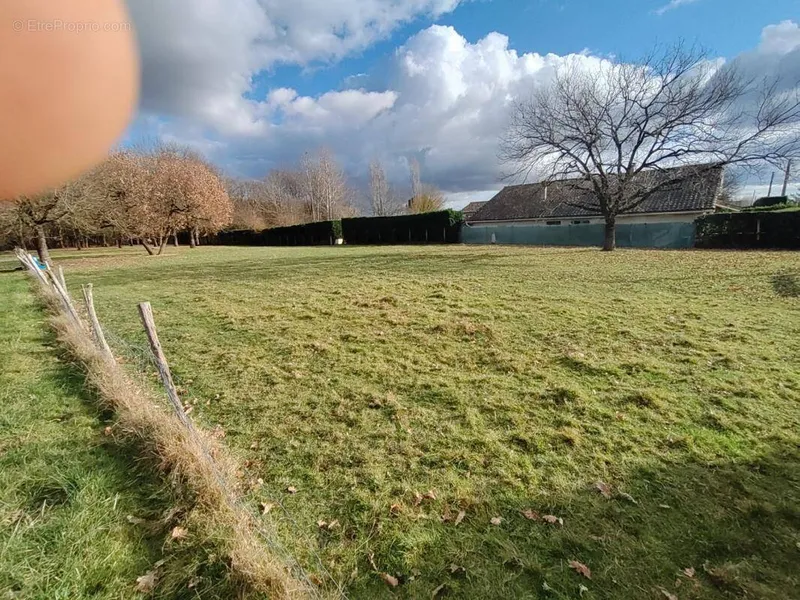 Photo Terrain à Castelsarrasin au prix de 39 000€
