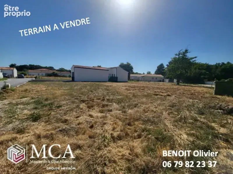 Photo Terrain à Breuillet au prix de 119 000€