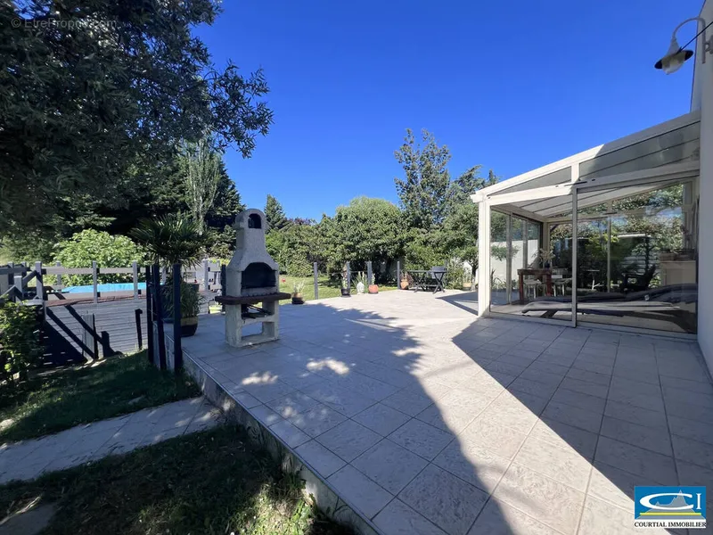 Photo Maison à Saint-Jean-De-Muzols au prix de 298 000€