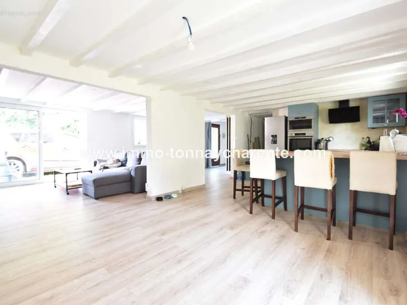 Photo Maison à Tonnay-Charente au prix de 236 400€