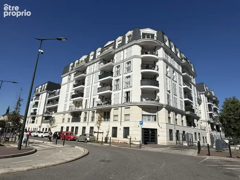 Photo Appartement à Le Blanc-Mesnil au prix de 254 000€