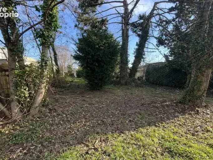 Photo Terrain à Saint-Prix au prix de 199 000€