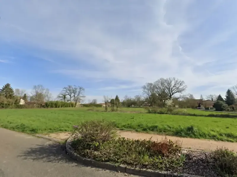 Photo Terrain à Polliat au prix de 67 000€