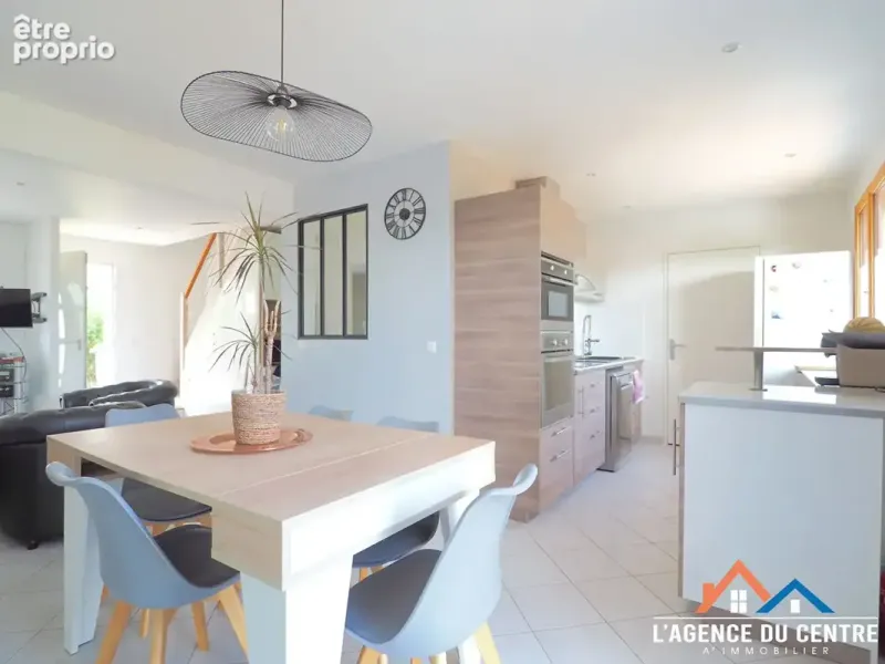 Photo Maison à Chanteloup-Les-Vignes au prix de 357 000€