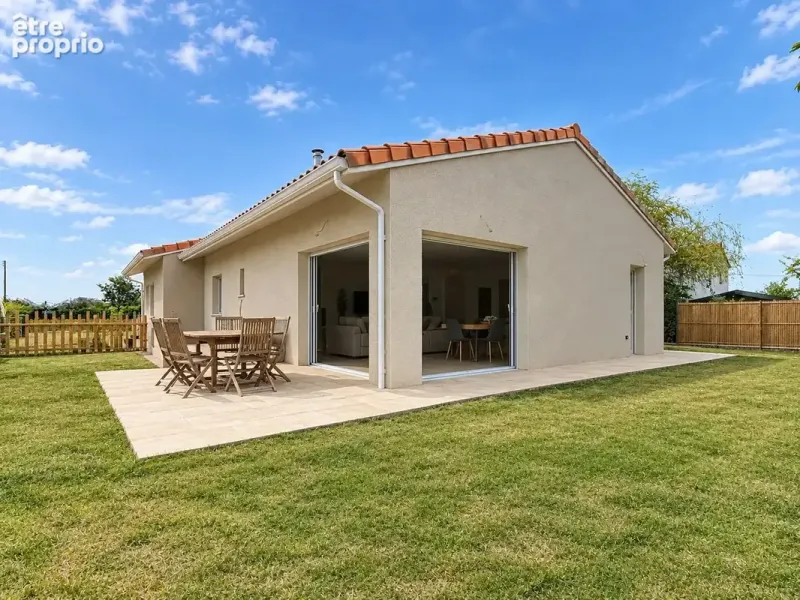 Photo Maison à Saint-Jory au prix de 389 600€