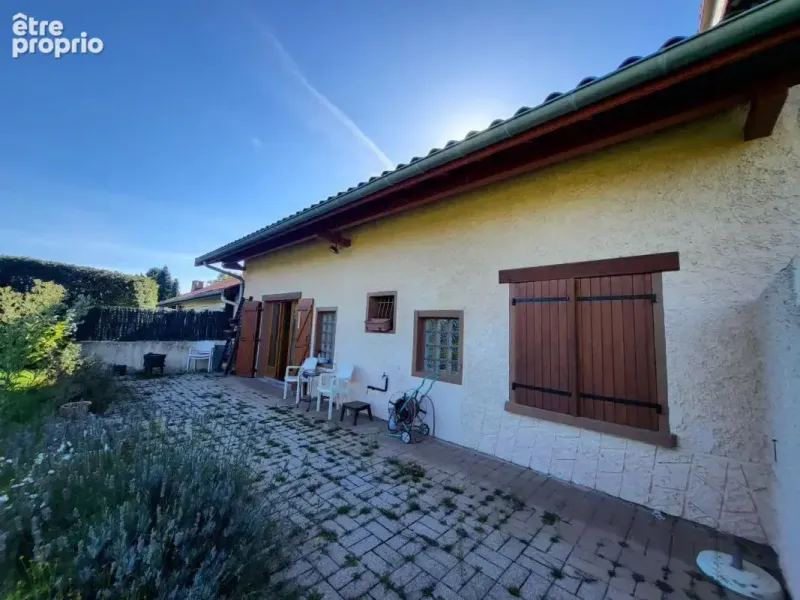 Photo Maison à Chalamont au prix de 215 000€