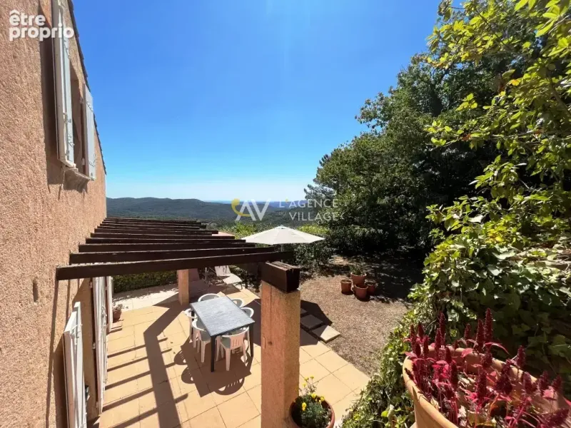 Photo Maison à La Garde-Freinet au prix de 579 000€