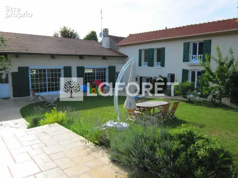 Photo Maison à Orgeval au prix de 599 000€