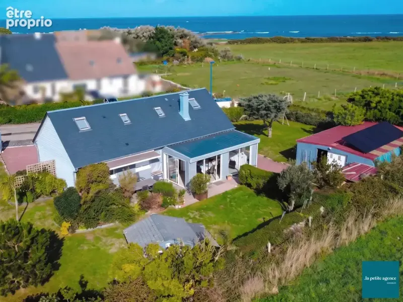 Photo Maison à Tonneville au prix de 378 000€