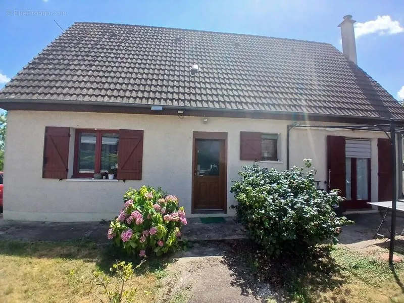 Photo Maison à Sougy-Sur-Loire au prix de 105 000€