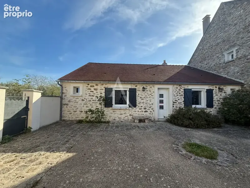 Photo Maison à Fontaine-Le-Port au prix de 359 000€
