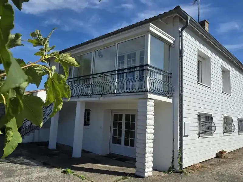 Photo Maison à Saint-Sulpice-De-Royan au prix de 399 999€