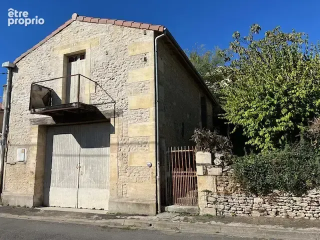 Photo Parking à Javrezac au prix de 65 100€