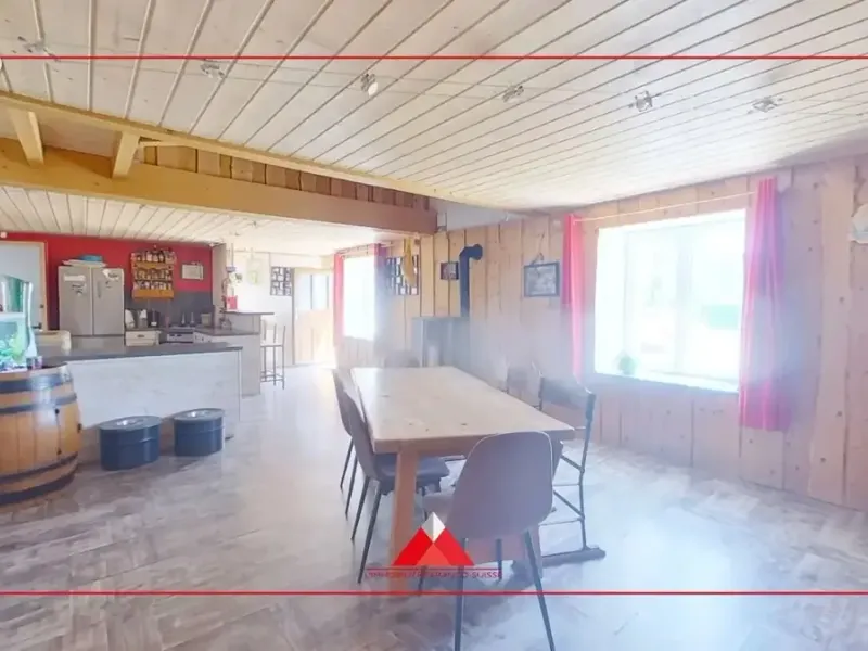 Photo Maison à Lac-Des-Rouges-Truites au prix de 335 000€
