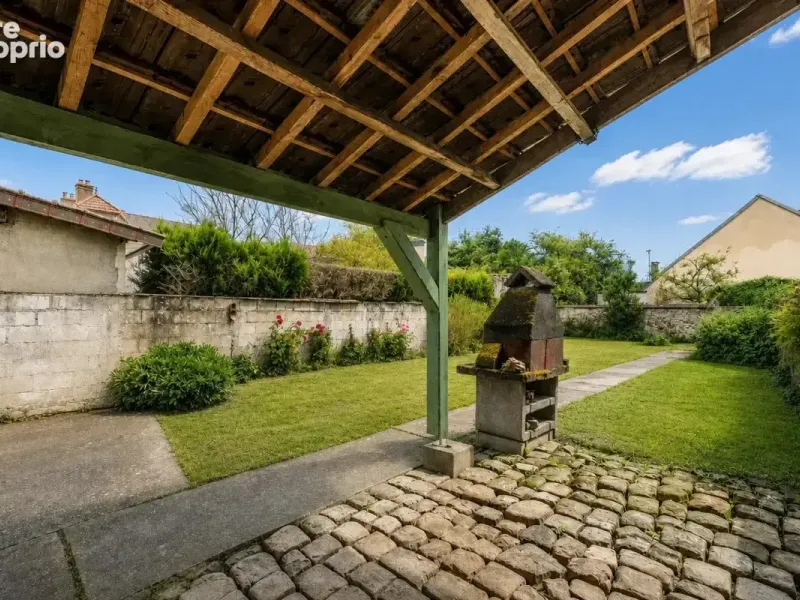 Photo Maison à Villeneuve-Le-Comte au prix de 299 000€