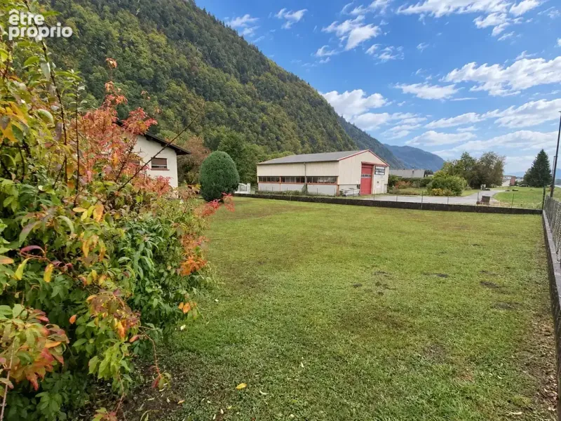 Photo Terrain à Vougy au prix de 115 000€