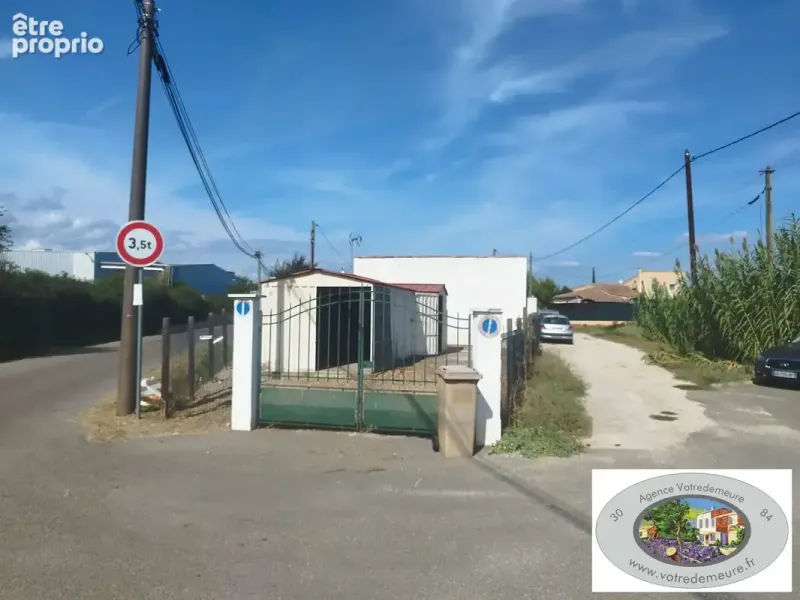 Photo Commerce à Arles au prix de 70 000€
