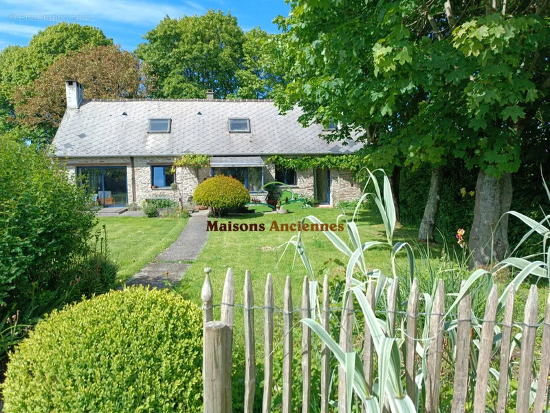 Photo Maison à Saint-Paul-Du-Vernay au prix de 245 000€
