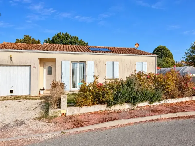 Photo Maison à Corme-Royal au prix de 175 600€