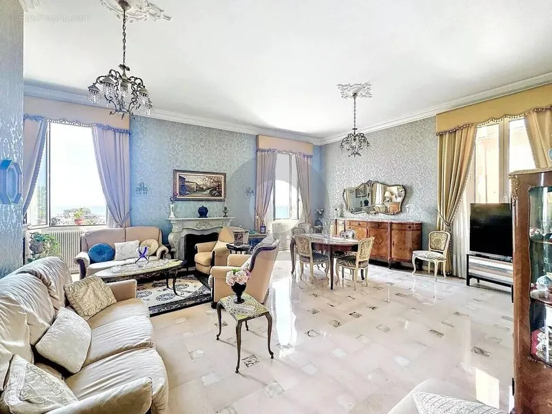 Photo Appartement à Menton au prix de 825 000€