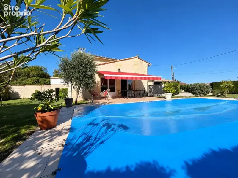 Photo Maison à Aubie-Et-Espessas au prix de 389 000€