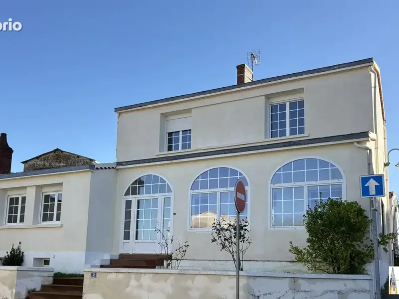Photo Maison à L'ile-D'elle au prix de 189 000€
