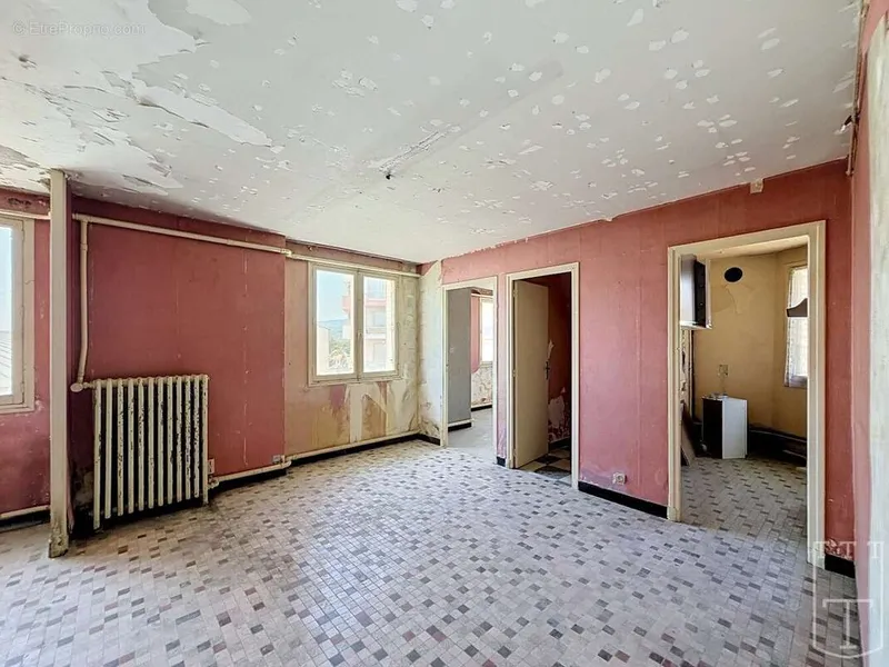 Photo Appartement à Aubenas au prix de 55 000€