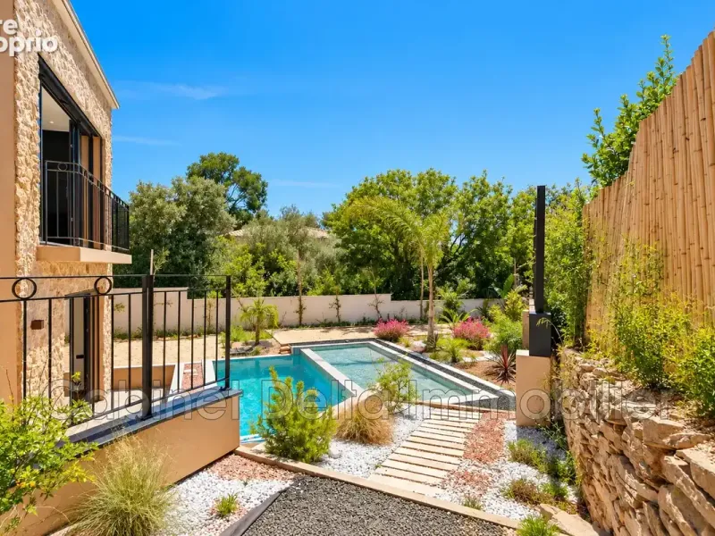 Photo Maison à Saint-Cyr-Sur-Mer au prix de 1 560 000€