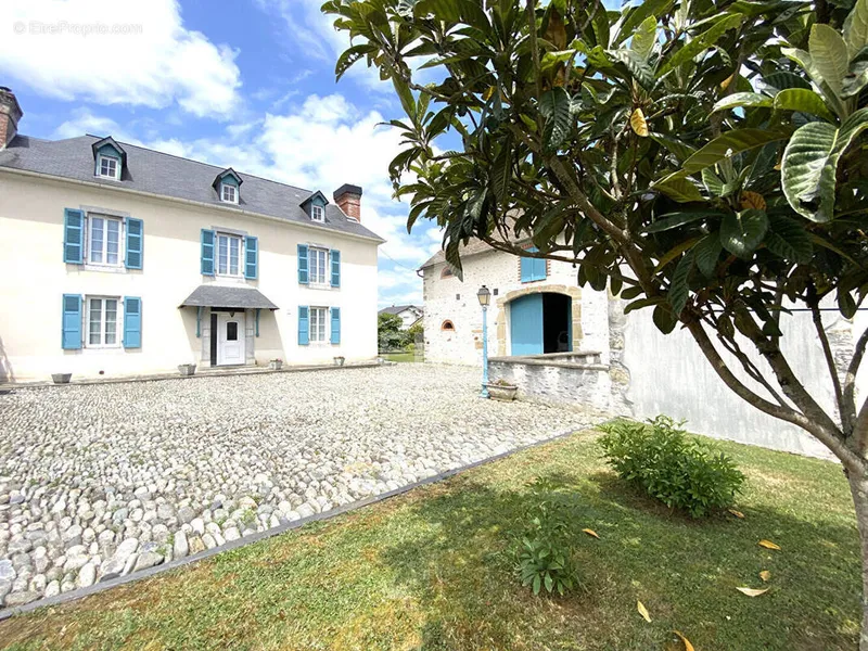 Photo Maison à Lestelle-Betharram au prix de 265 000€