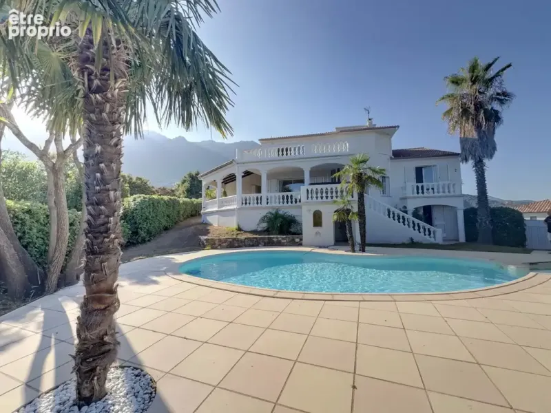 Photo Maison à Santa-Maria-Poggio au prix de 720 000€