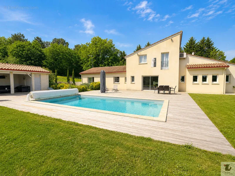 Photo Maison à Bergerac au prix de 397 000€