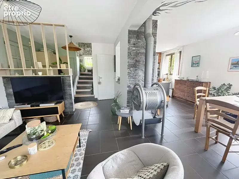 Photo Maison à Ayse au prix de 399 000€