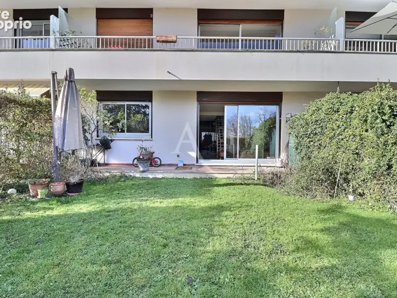 Photo Appartement à Le Mesnil-Le-Roi au prix de 499 000€